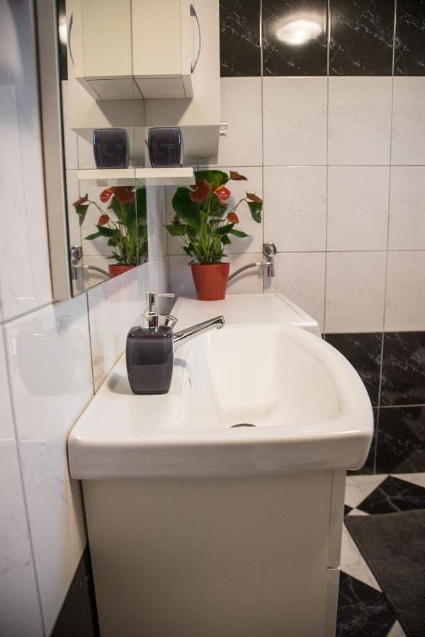 Apartmani M&C Fažana エクステリア 写真
