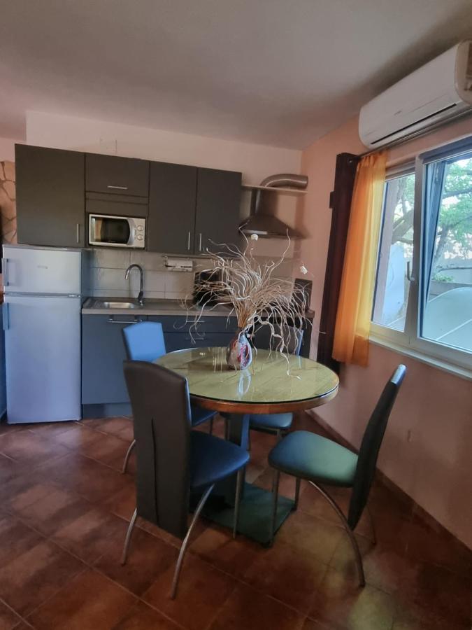 Apartmani M&C Fažana エクステリア 写真